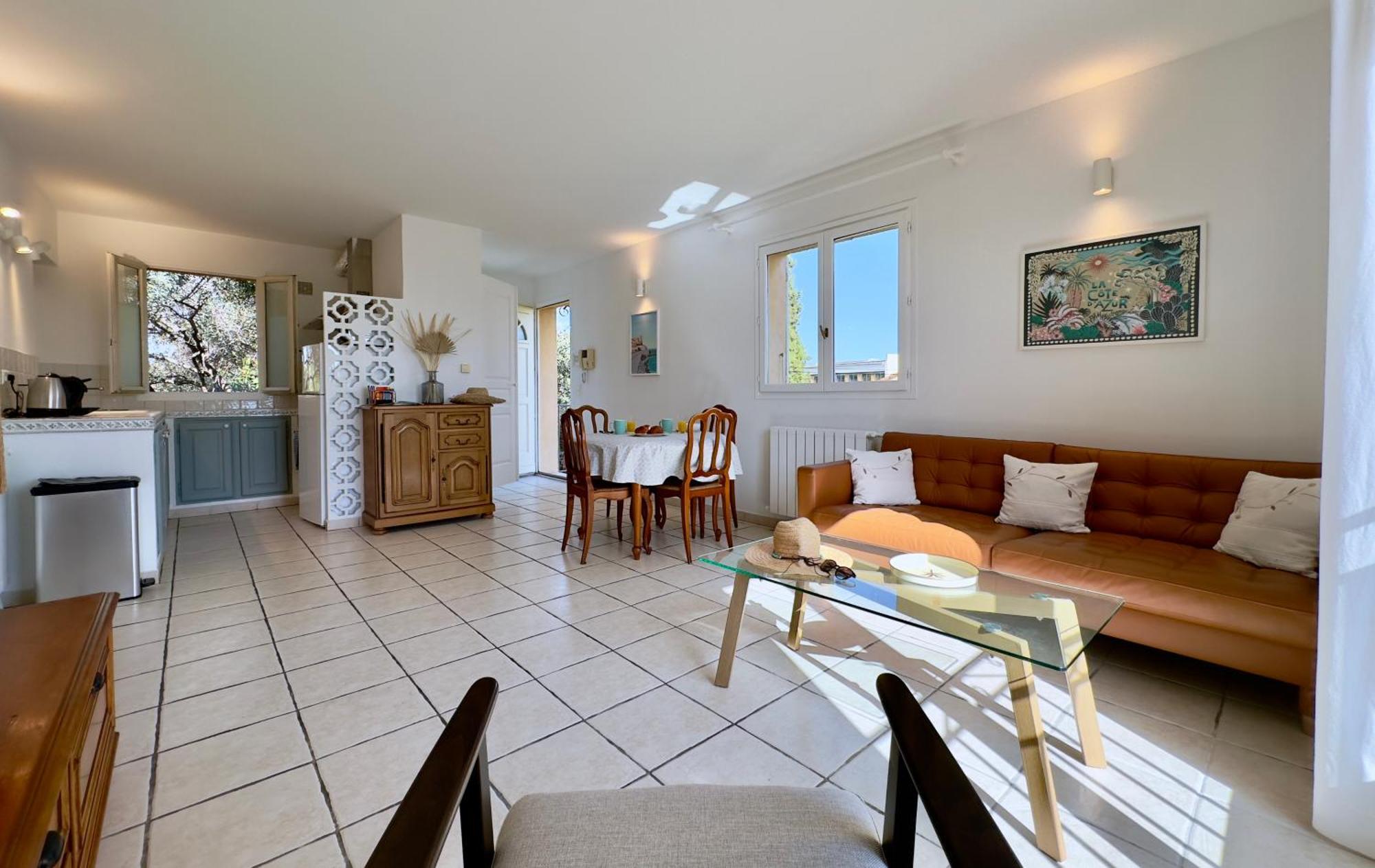 Charmante Maison *